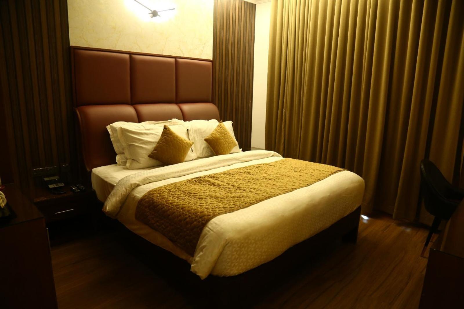 Saj Earth Resort & Convention Center , Kochi Недумбассери Экстерьер фото