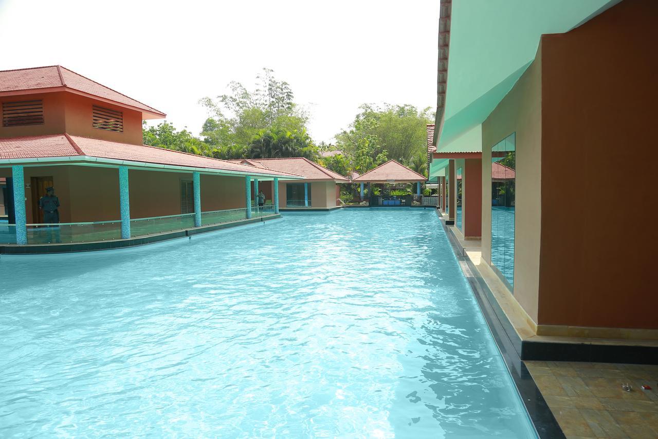 Saj Earth Resort & Convention Center , Kochi Недумбассери Экстерьер фото