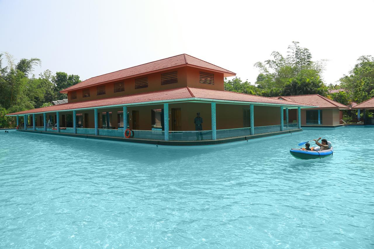 Saj Earth Resort & Convention Center , Kochi Недумбассери Экстерьер фото