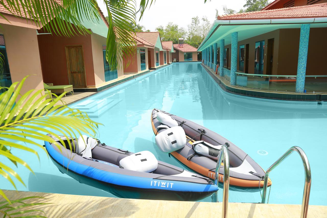 Saj Earth Resort & Convention Center , Kochi Недумбассери Экстерьер фото