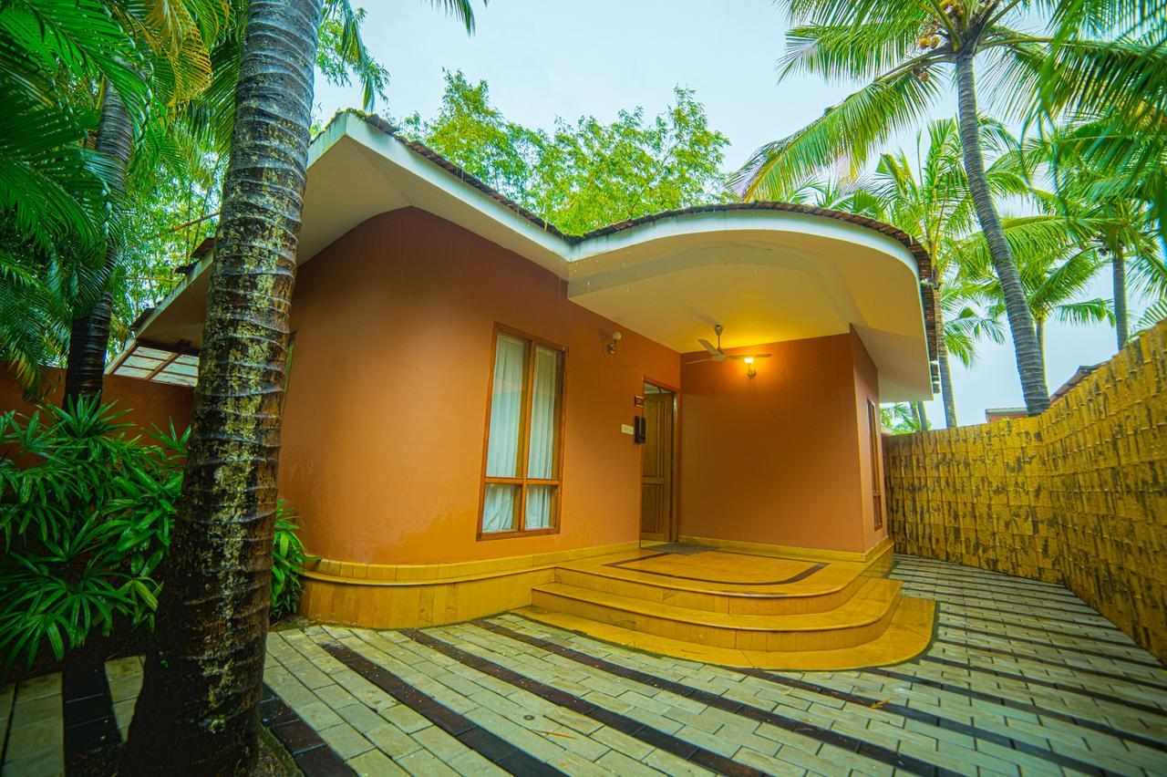 Saj Earth Resort & Convention Center , Kochi Недумбассери Экстерьер фото