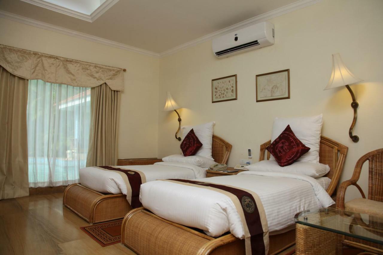 Saj Earth Resort & Convention Center , Kochi Недумбассери Экстерьер фото