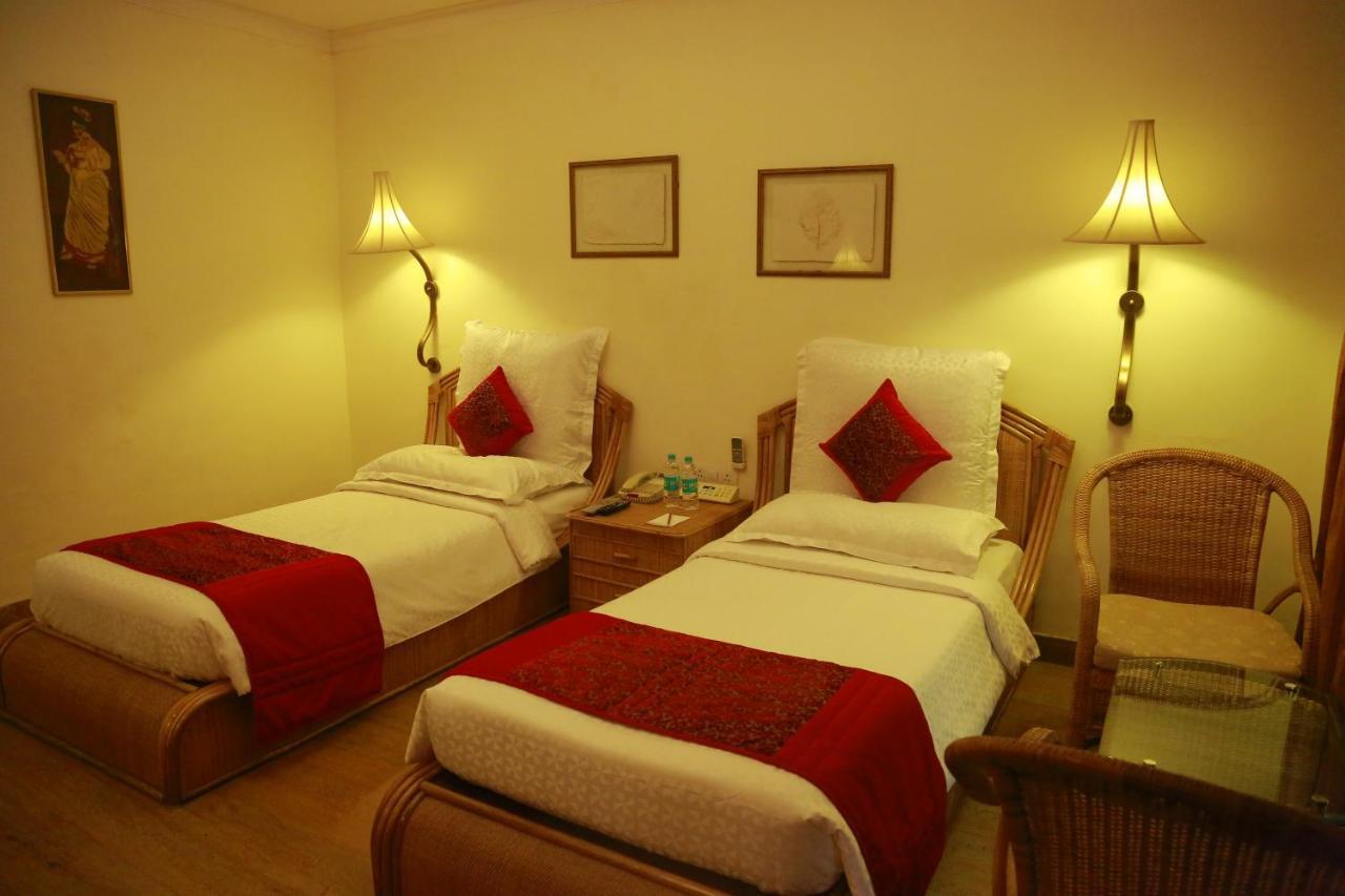 Saj Earth Resort & Convention Center , Kochi Недумбассери Экстерьер фото